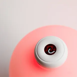 LUMINOUSRED® KINI - MIEGUI, KONCENTRACIJAI, ŽARNYNUI IR MOTERŲ IŠŠŪKIAMS