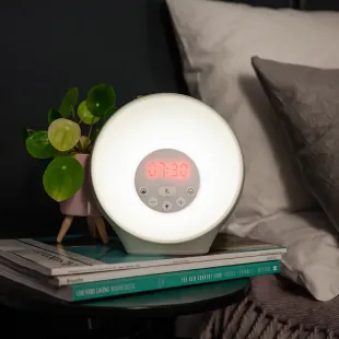 SUNRISE ALARM – ŠVIESOS ŽADINTUVAS SU 30 MIN. SAULĖTEKIU, NAKTIES REŽIMU IR NUOTAIKOS ŠVIESA SUNRISE ALARM – ŠVIESOS ŽADINTUVAS SU 30 MIN. SAULĖTEKIU, NAKTIES REŽIMU IR NUOTAIKOS ŠVIESA