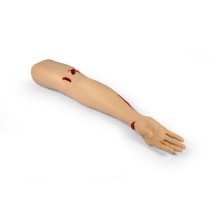 TRAUMA TINA – ROKA AR SMAGI ASINOTĀM BRŪCĒM, Manekeni un simulatori, ERLER ZIMMER