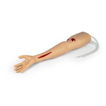 TRAUMA TINA – ROKA AR SMAGI ASINOTĀM BRŪCĒM, Manekeni un simulatori, ERLER ZIMMER