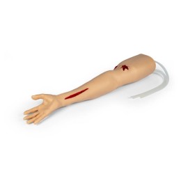 TRAUMA TINA – HAND WITH HEAVILY BLEEDING WOUNDS TRAUMA TINA – HAND WITH HEAVILY BLEEDING WOUNDS