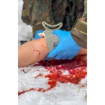 TRAUMA TINA – ROKA AR SMAGI ASINOTĀM BRŪCĒM, Manekeni un simulatori, ERLER ZIMMER